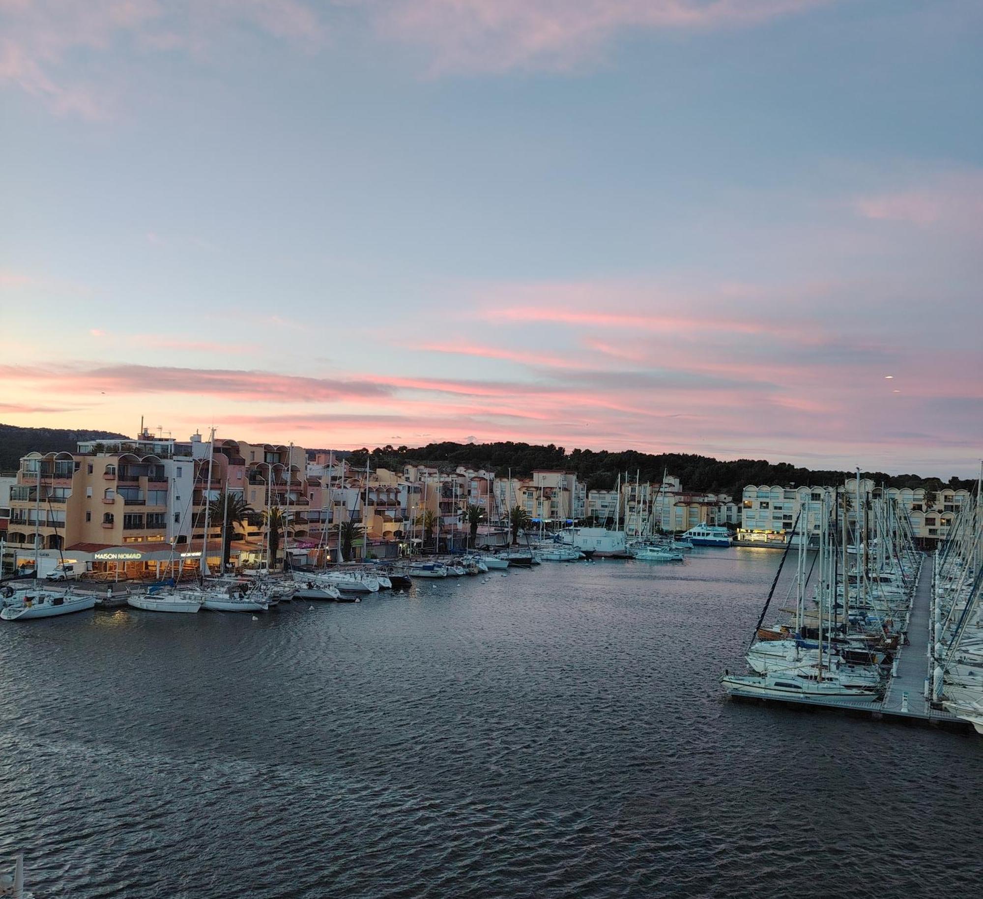 Port Panoramique Apartment Gruissan Bagian luar foto